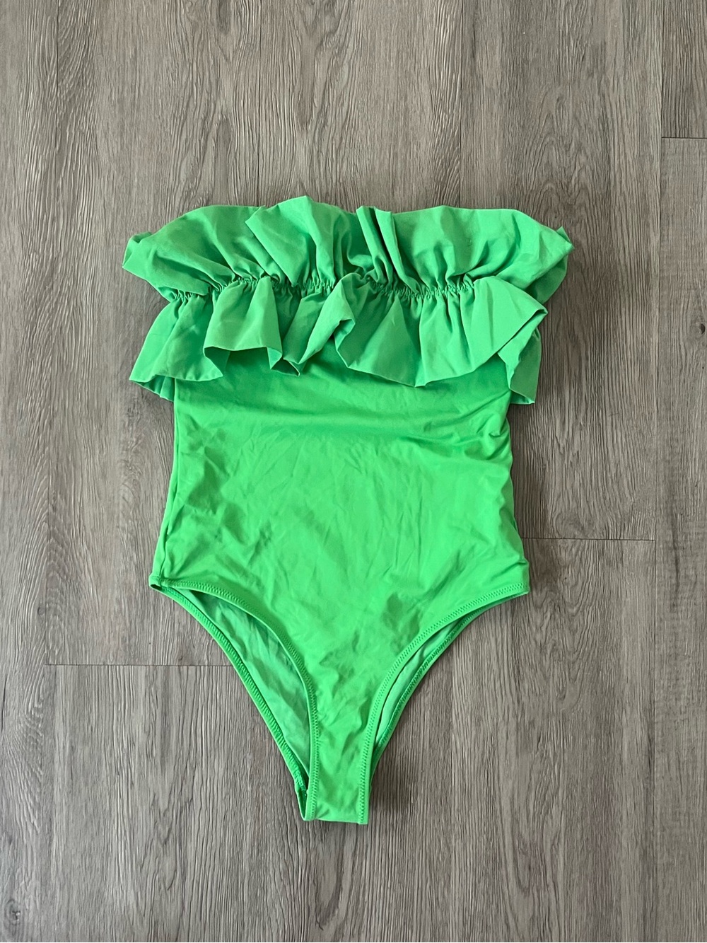 Zara green ruffle bodysuit